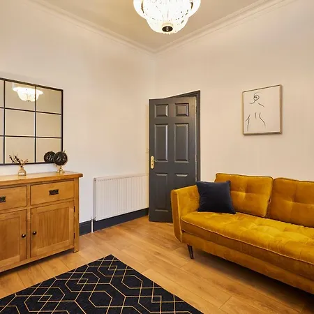 Host & - Darcey House *