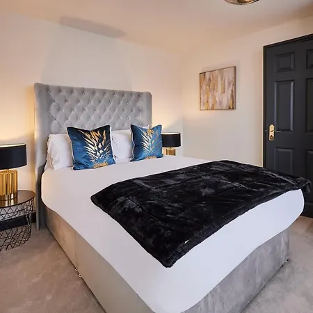 Host & - Darcey House סקארבורו